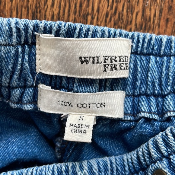 Aritzia Wilfred Shorts - Picture 3 of 3